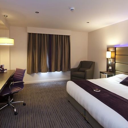 Premier Inn Дънфърмлин Екстериор снимка