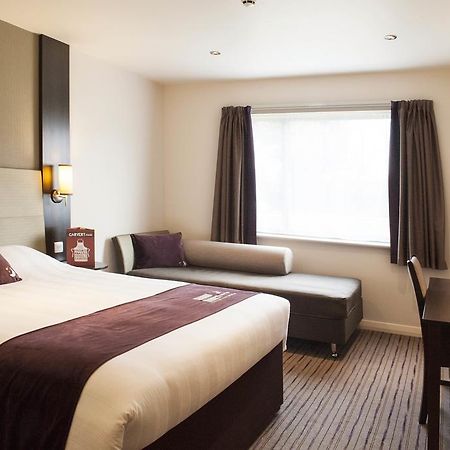 Premier Inn Дънфърмлин Екстериор снимка